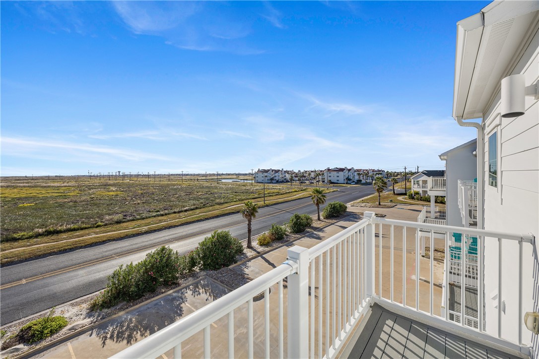 14814 Whitecap Blvd Property Photo 31