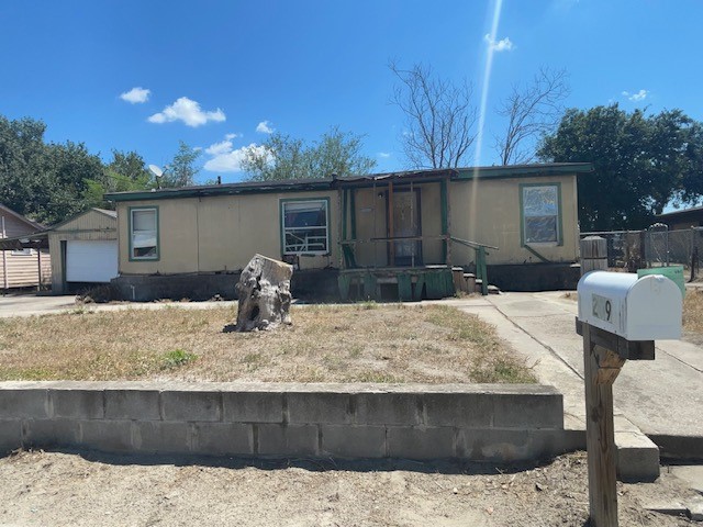 209 S Terrell St Property Photo 1