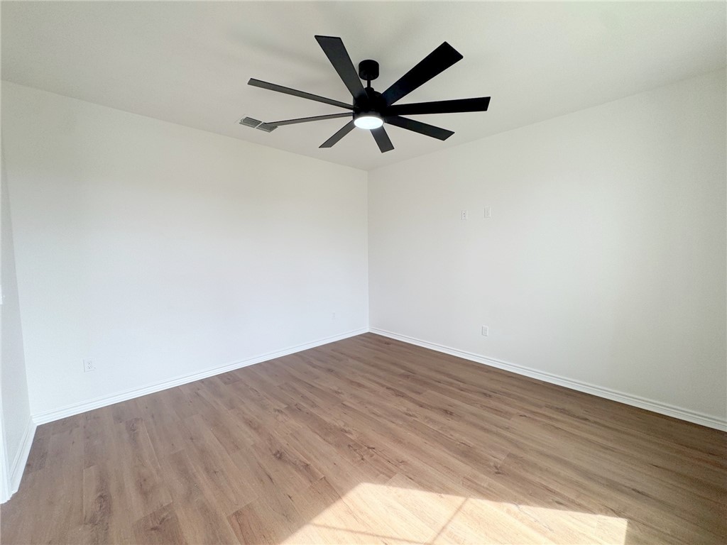 2405 Blessed St Property Photo 5