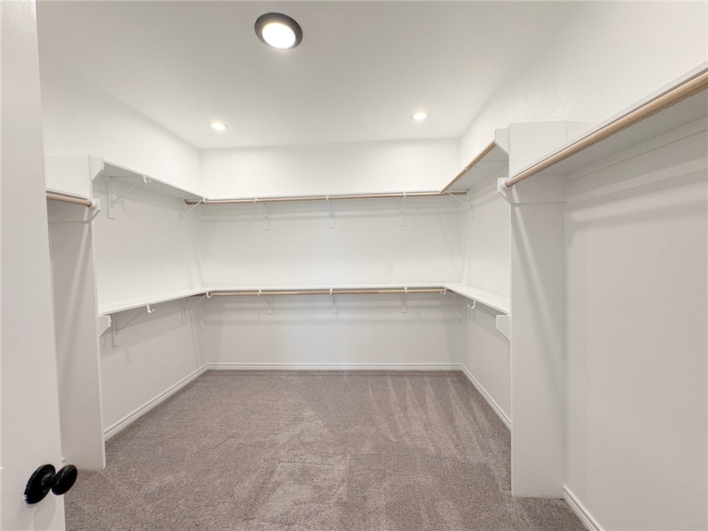2405 Blessed St Property Photo 17