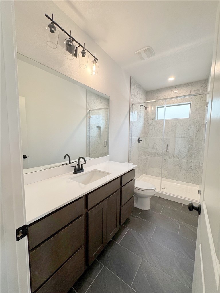 2405 Blessed St Property Photo 22