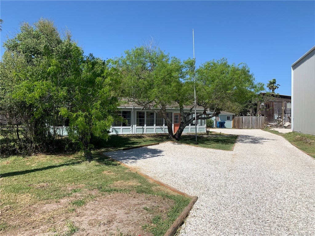 1604 Victoria Ave Property Photo 14