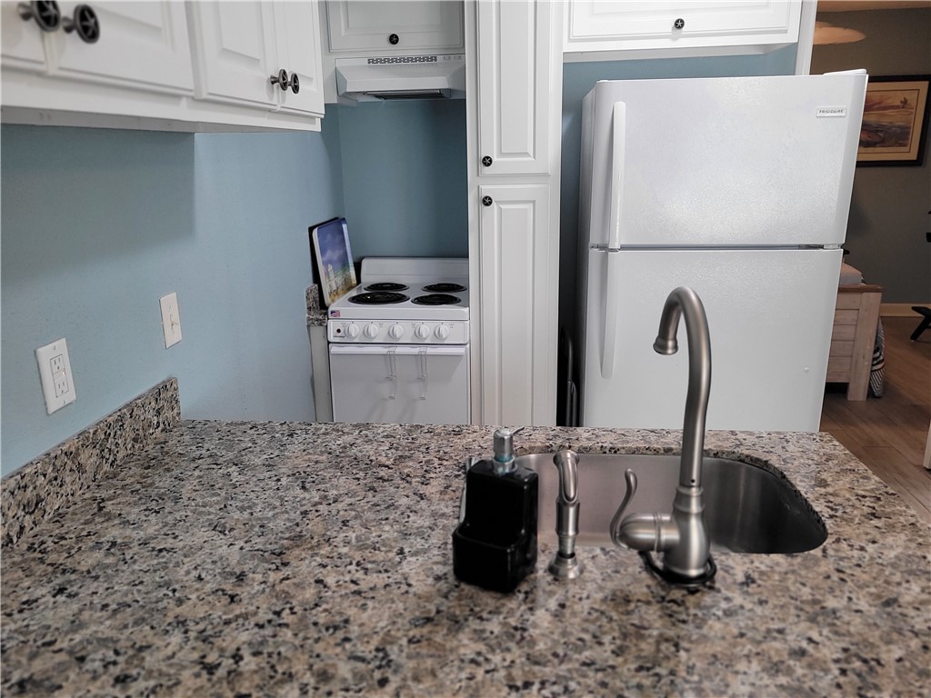 1809 Hillcrest 101 Property Photo 6