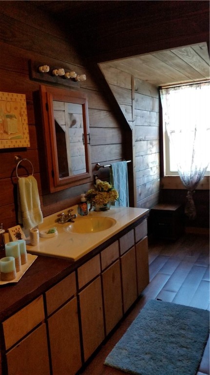12212 County Road 1336 Property Photo 4