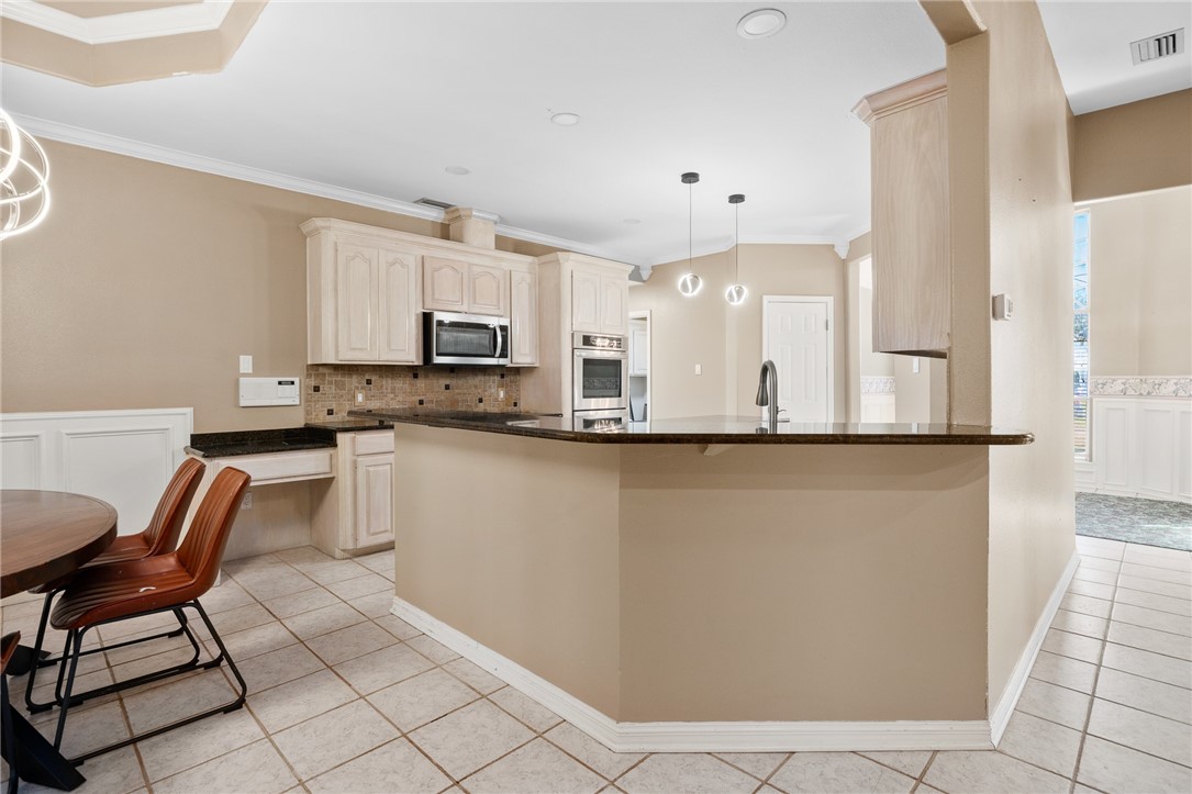 4187 Country Pl Property Photo 13