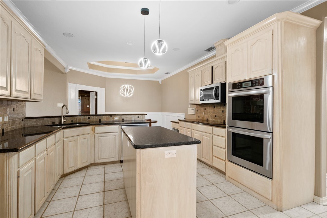 4187 Country Pl Property Photo 14