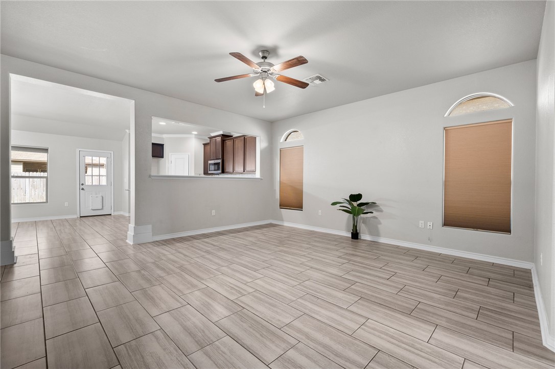 1032 Pasadena St Property Photo 10