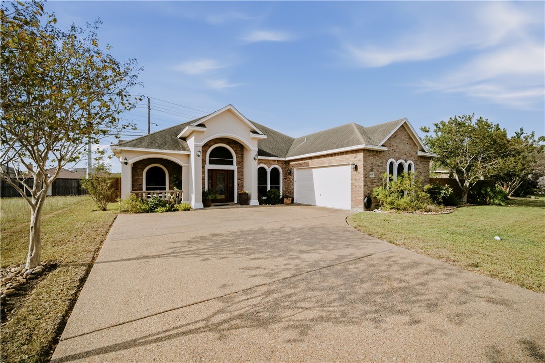 4105 Cimarron Lake Dr Property Photo 1