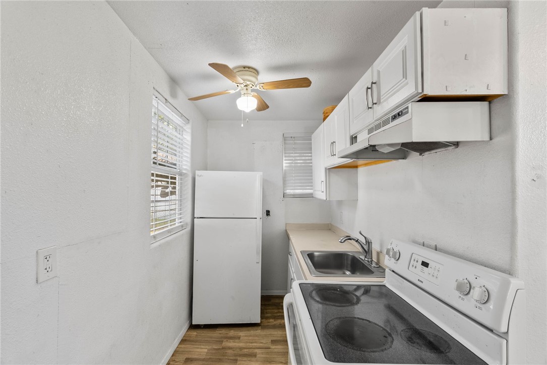 4302 Christie St Property Photo 14