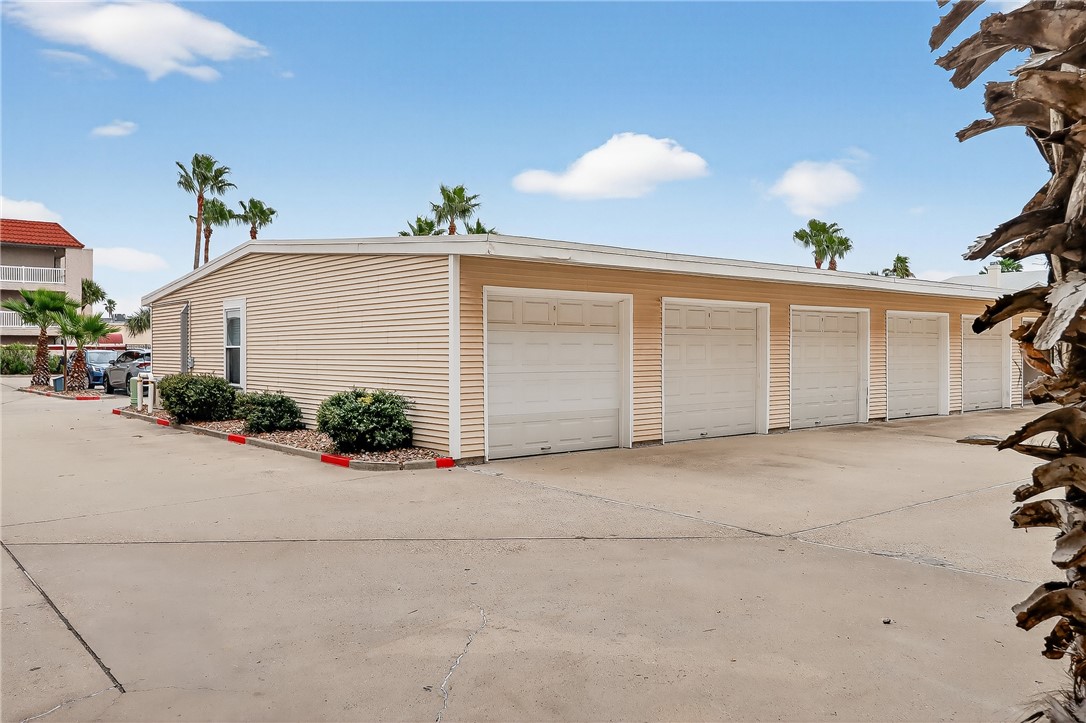 14427 Compass St A6 Property Photo 35