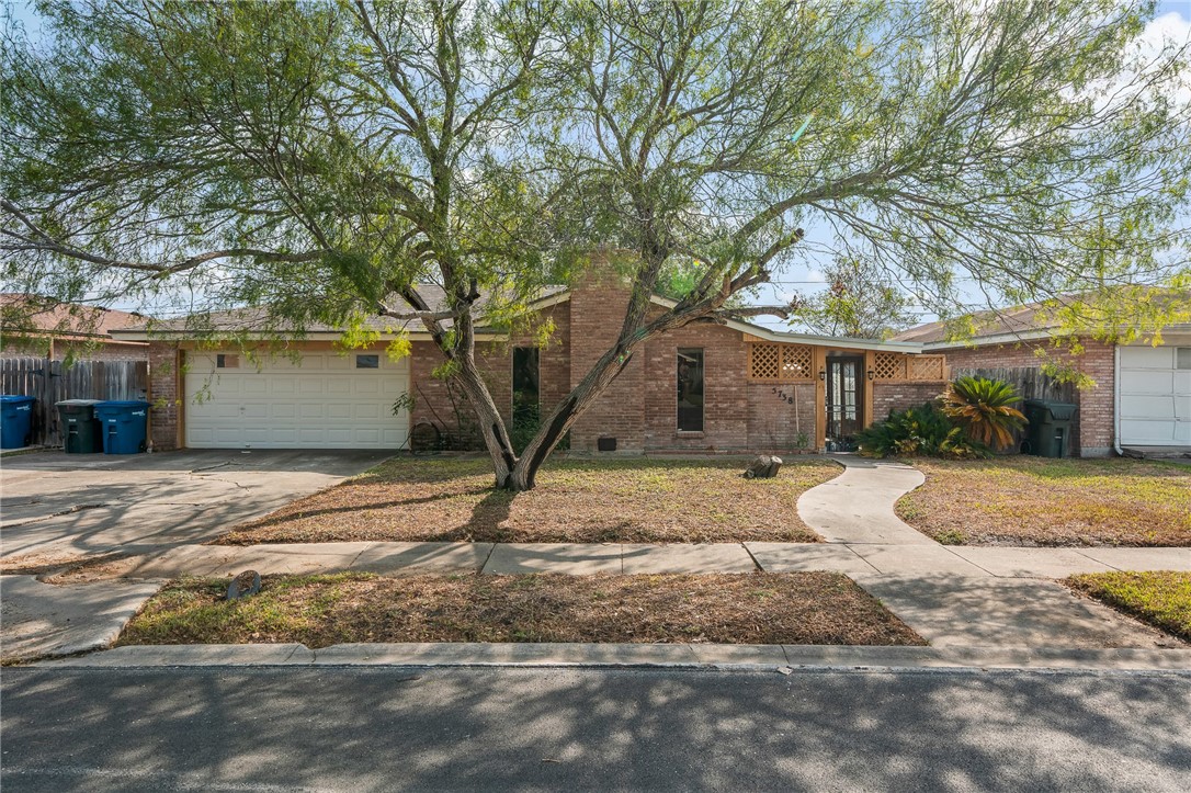 5738 Crestgrove Dr Property Photo 1