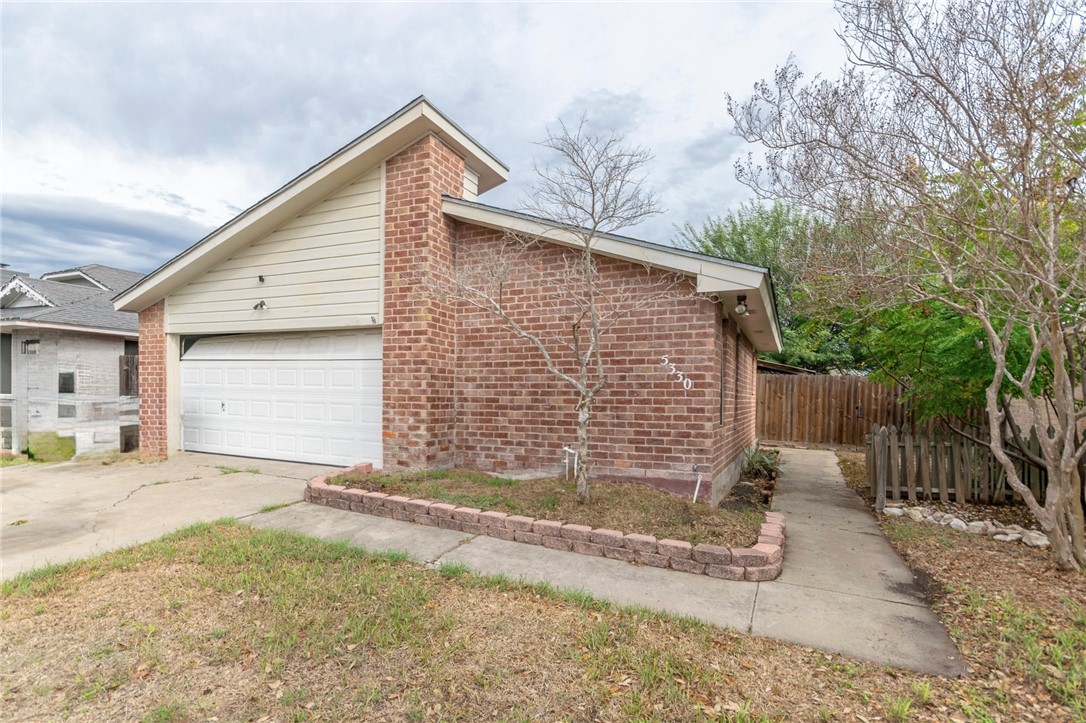 5330 Crossridge Dr Property Photo