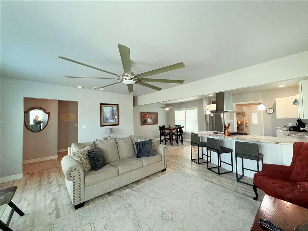 455 Louisiana Ave Property Photo 5