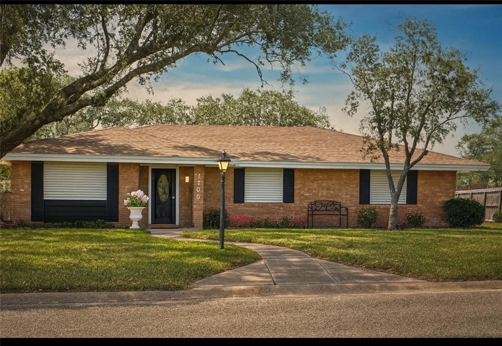 1109 Adeline St Property Photo 1