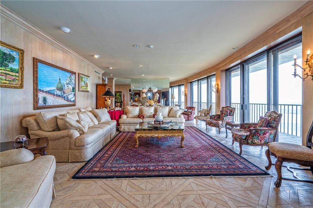 4500 Ocean Dr 9a Property Photo 8