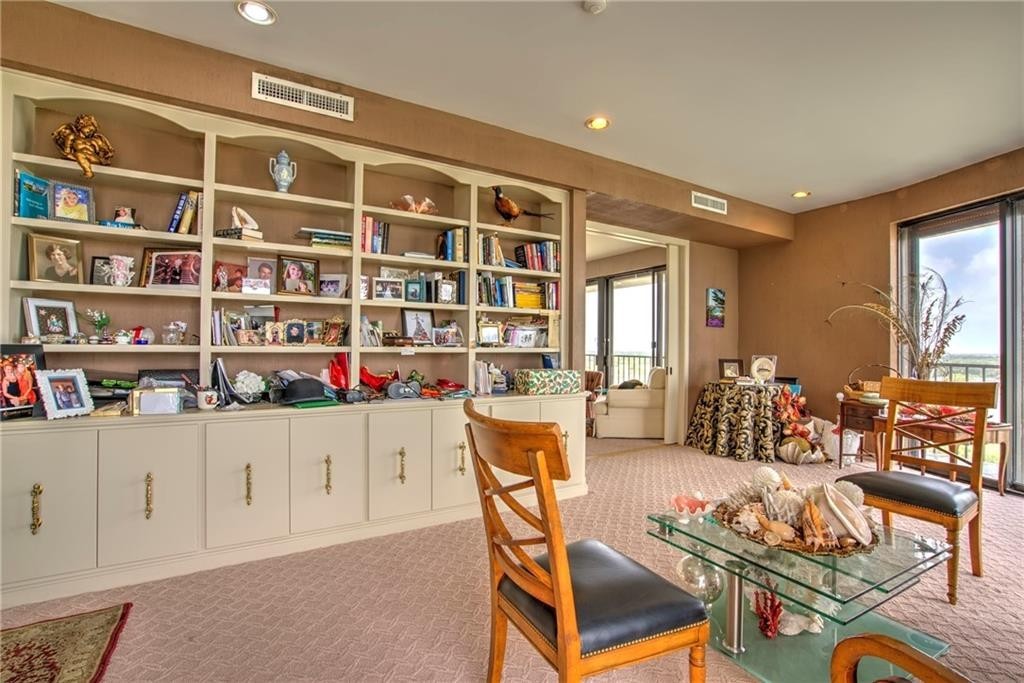 4500 Ocean Dr 9a Property Photo 15
