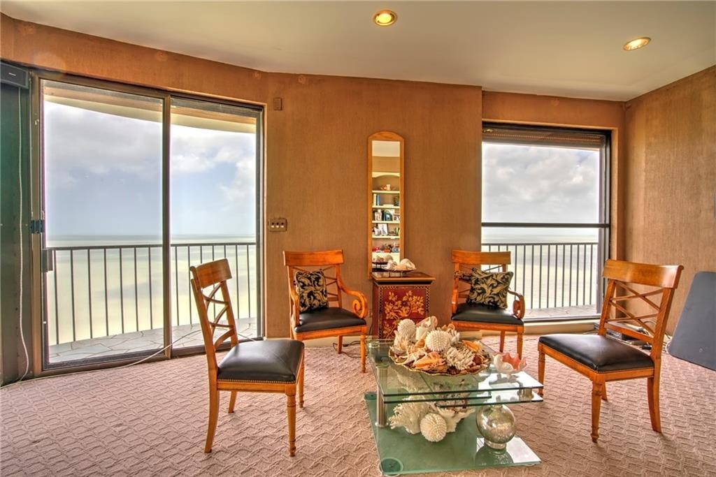 4500 Ocean Dr 9a Property Photo 16