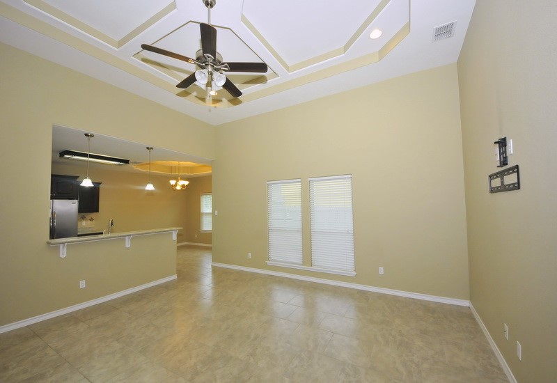 15609 Escapade St Property Photo 3