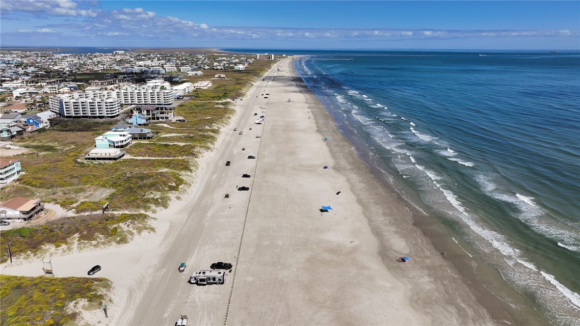 770 Sandcastle Dr 1 Property Photo 4