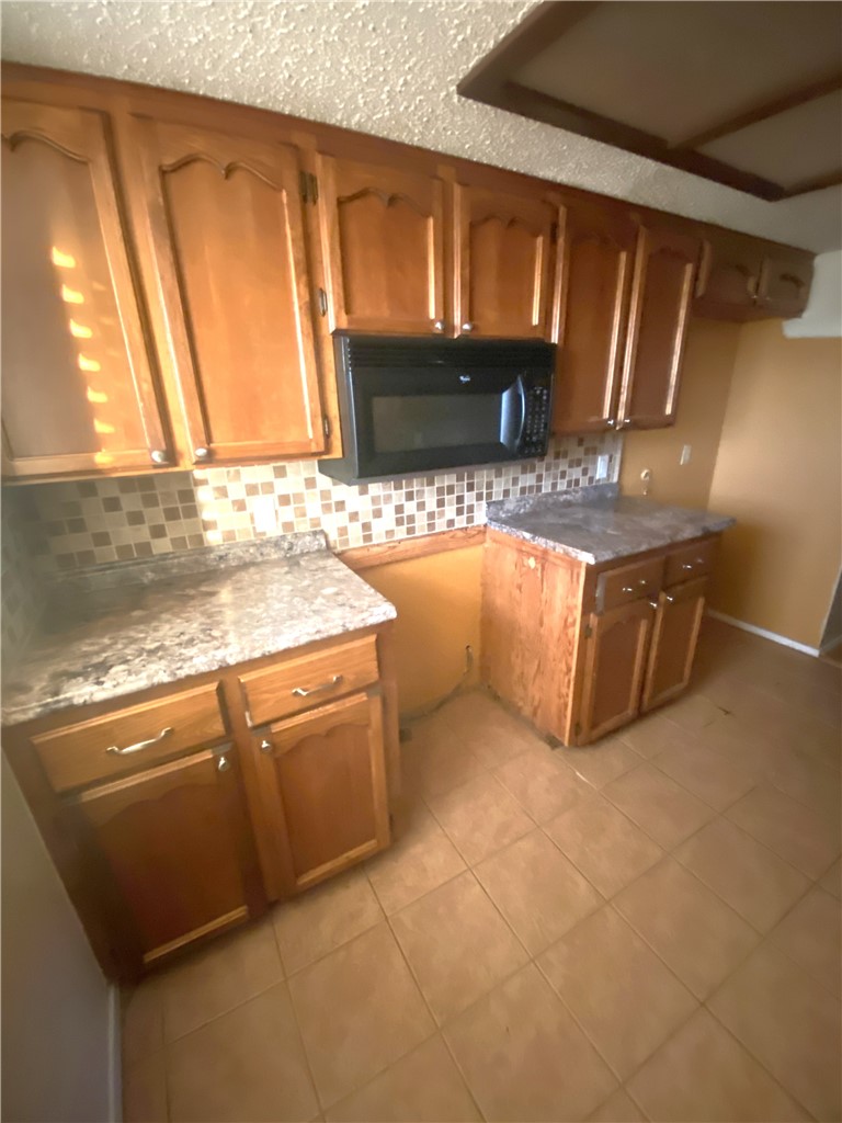 7201 Sparkle Sea Dr E Property Photo 4