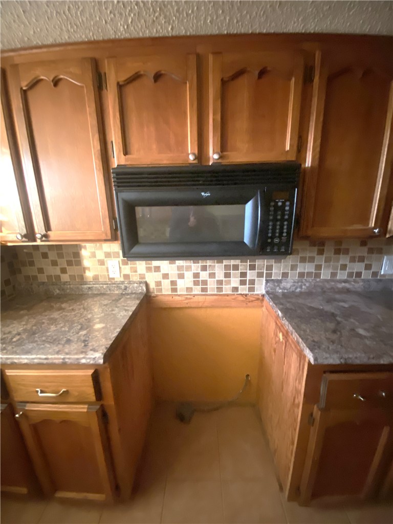 7201 Sparkle Sea Dr E Property Photo 5