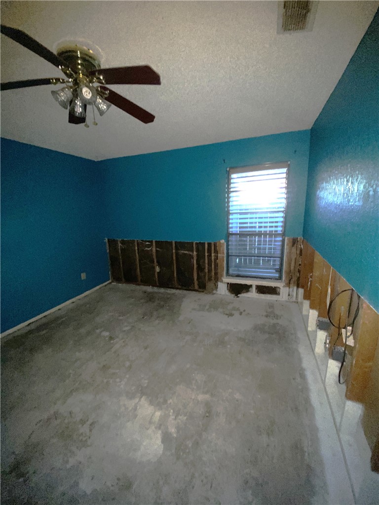 7201 Sparkle Sea Dr E Property Photo 7