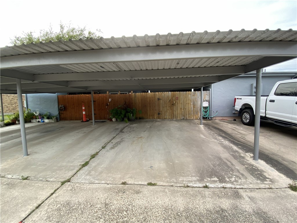 7201 Sparkle Sea Dr E Property Photo 27
