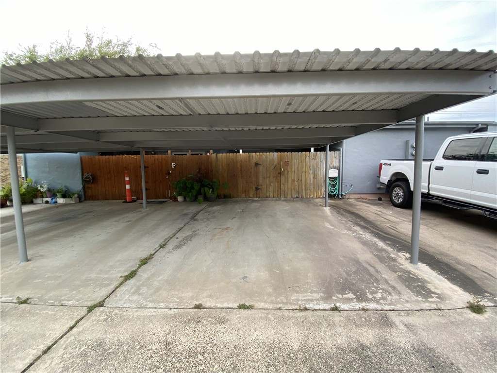 7201 Sparkle Sea Dr E Property Photo 28