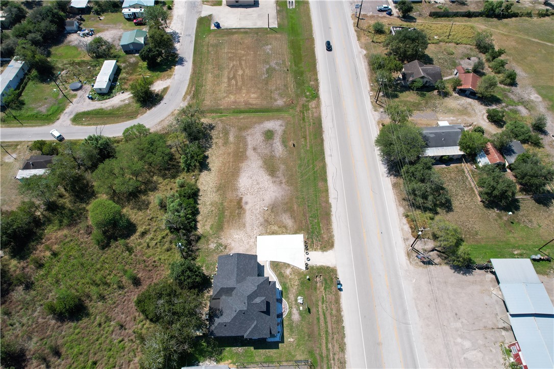 812 N Front St Property Photo 11