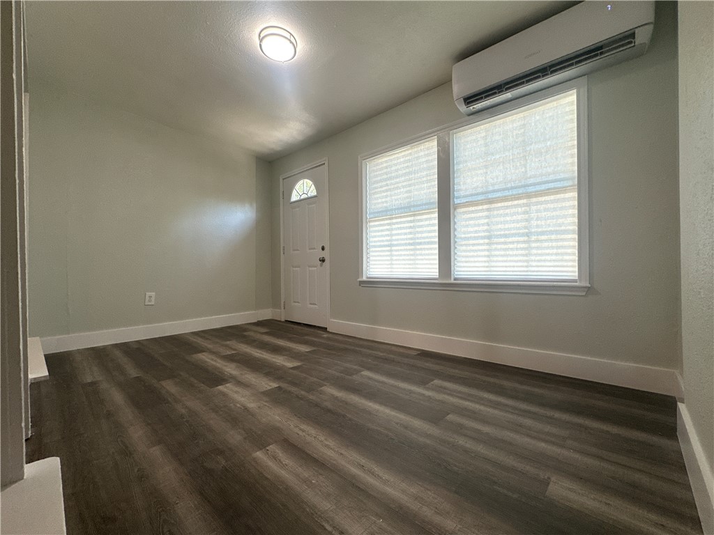 812 N Front St Property Photo 19