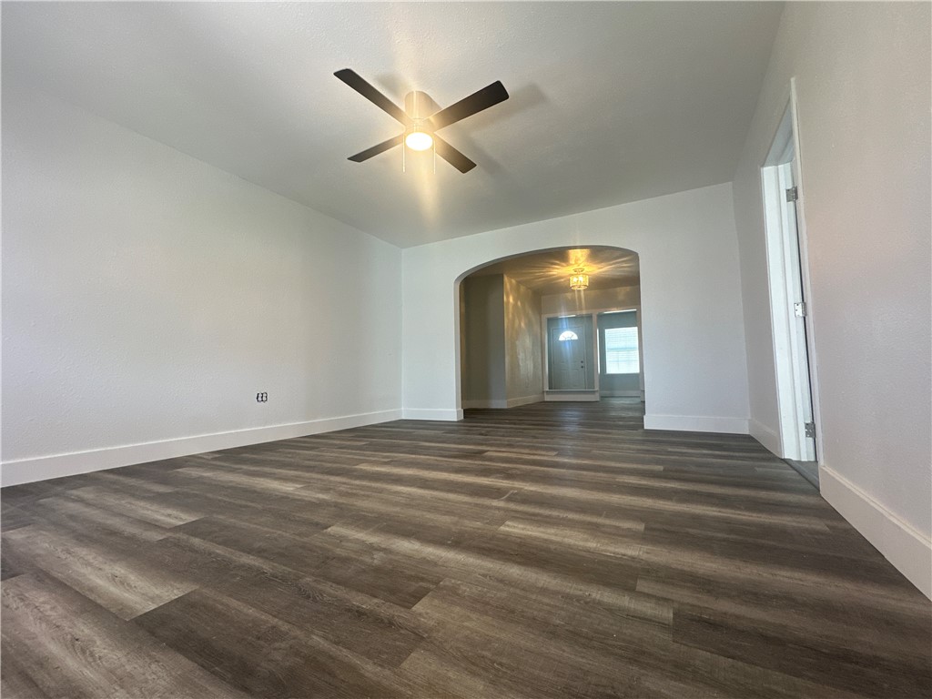 812 N Front St Property Photo 21