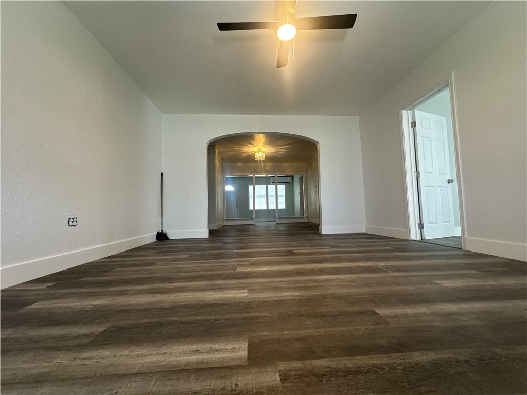 812 N Front St Property Photo 22