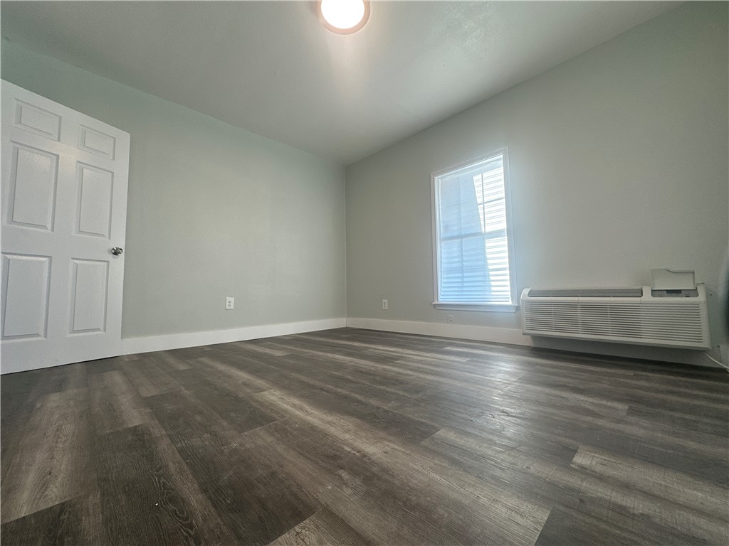 812 N Front St Property Photo 29