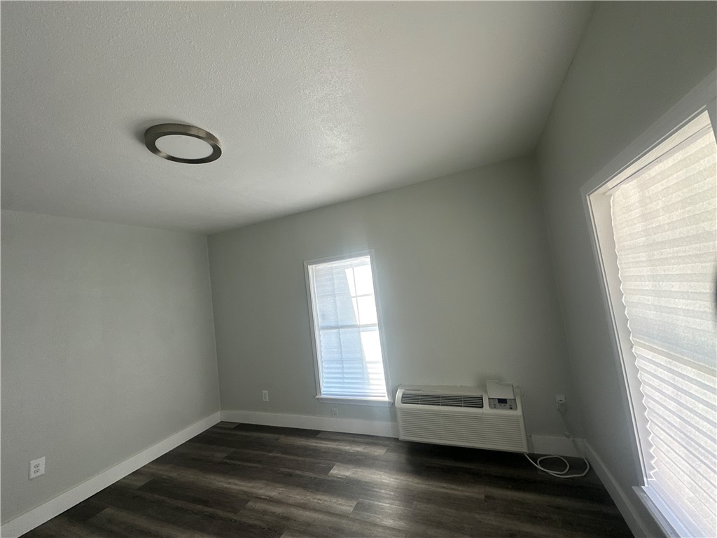 812 N Front St Property Photo 31