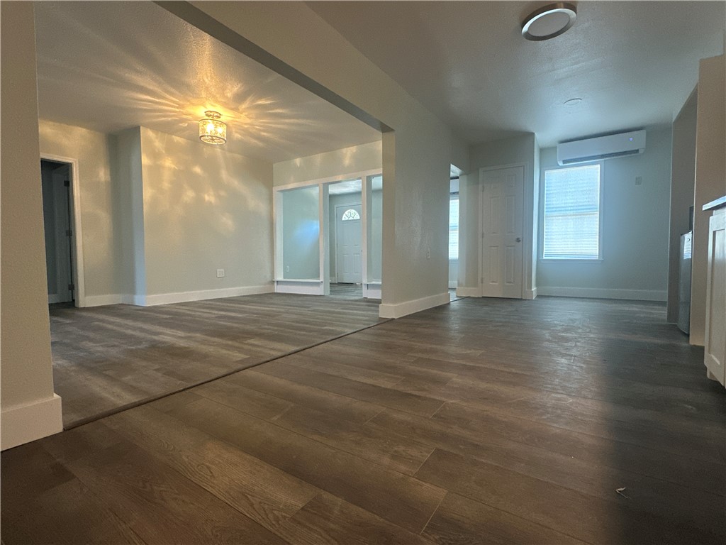 812 N Front St Property Photo 32