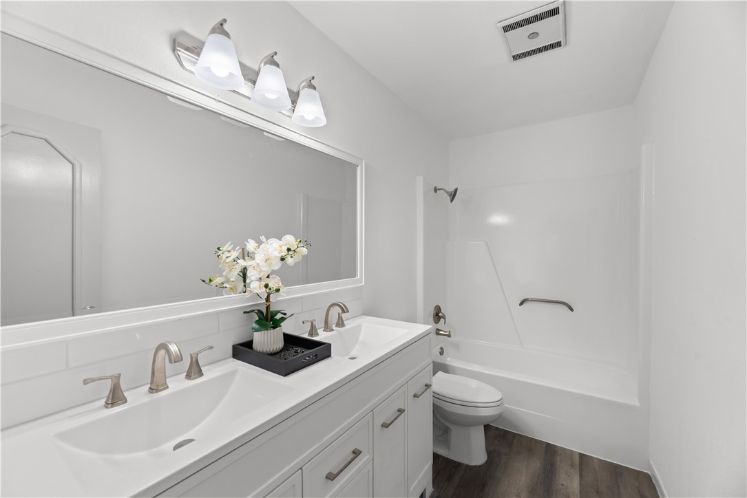 8101 Barrogate Dr Property Photo 24