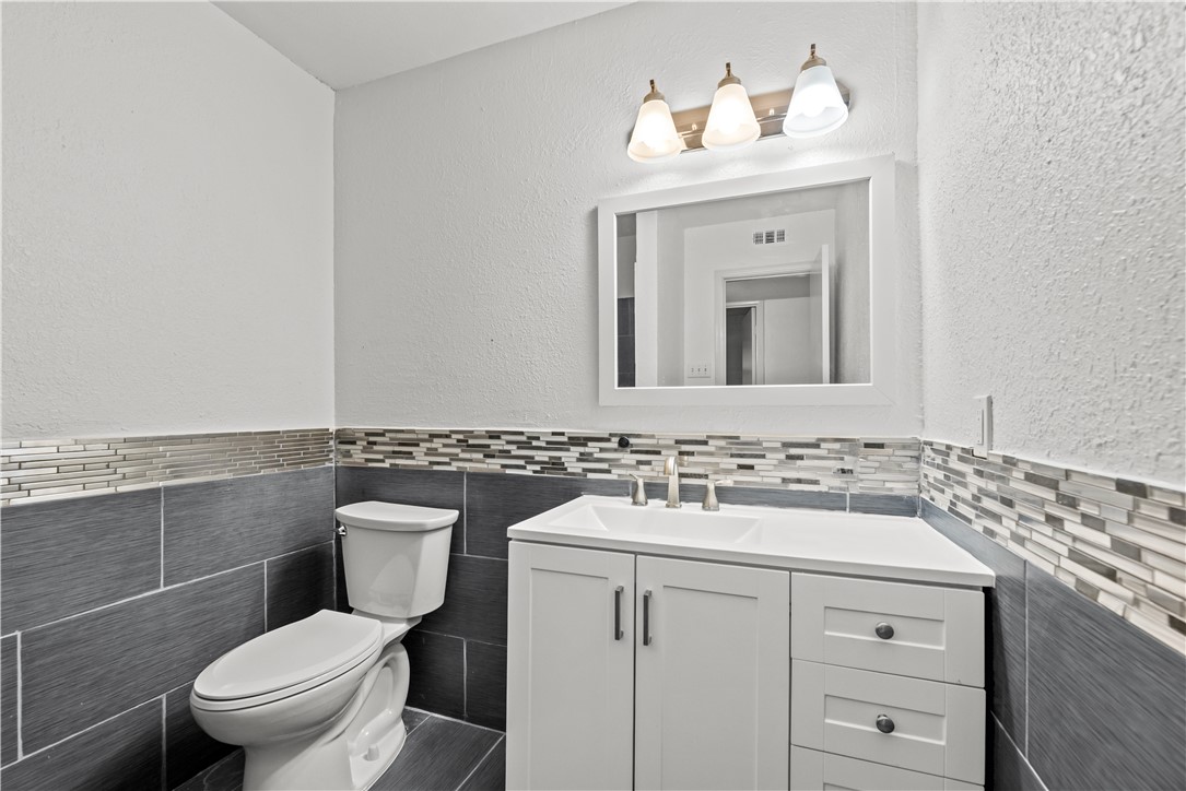 8101 Barrogate Dr Property Photo 29