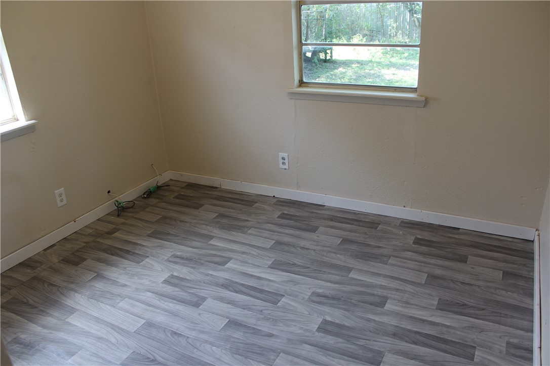 651 Trevino St Property Photo 8