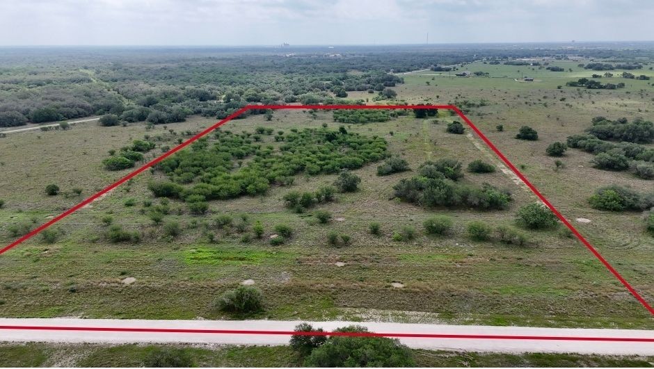 000 Old Goliad Rd- Tract 17 Property Photo 1