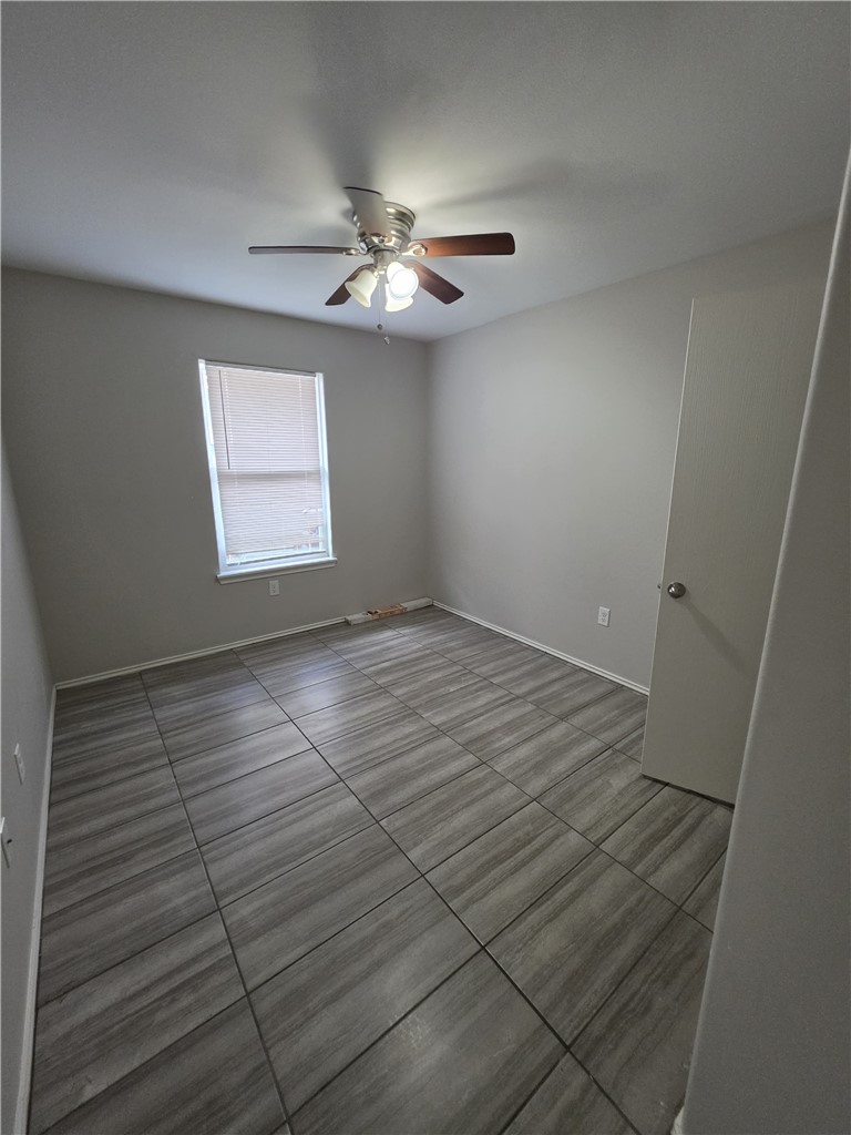 2937 Ruth St Property Photo 2