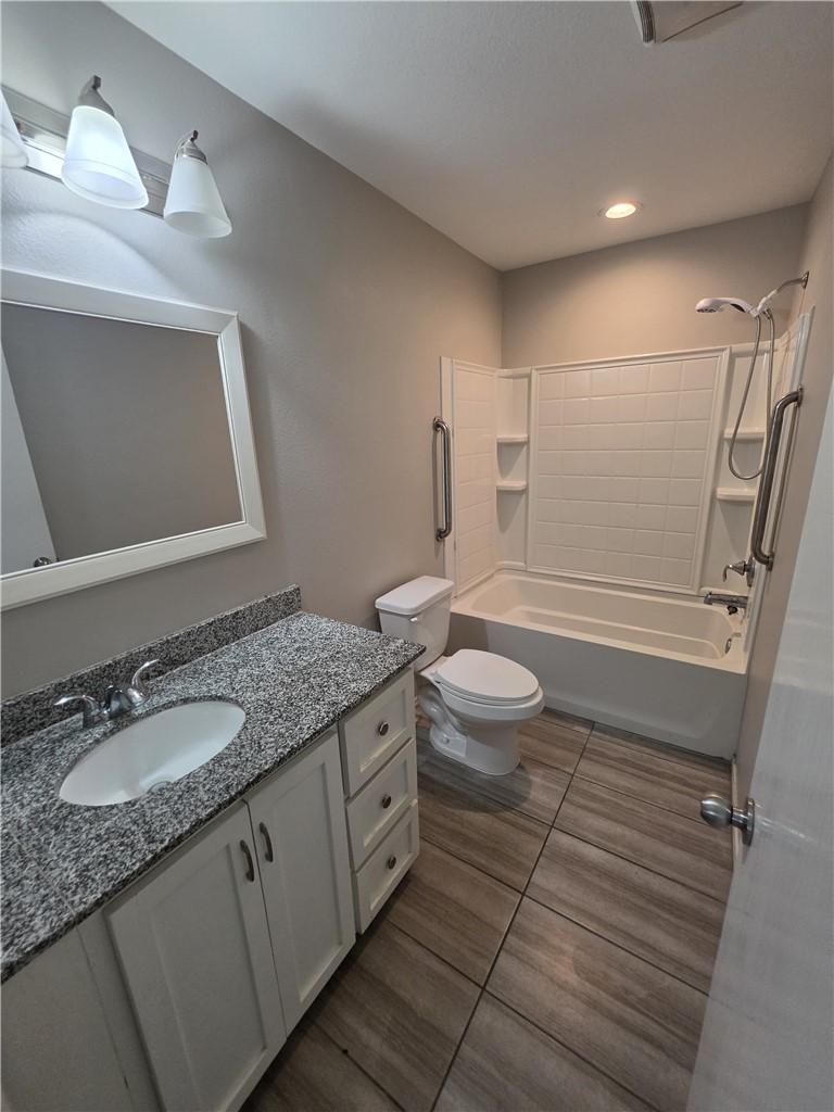 2937 Ruth St Property Photo 3