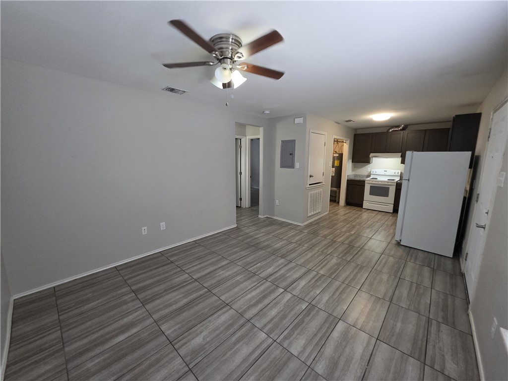 2937 Ruth St Property Photo 8