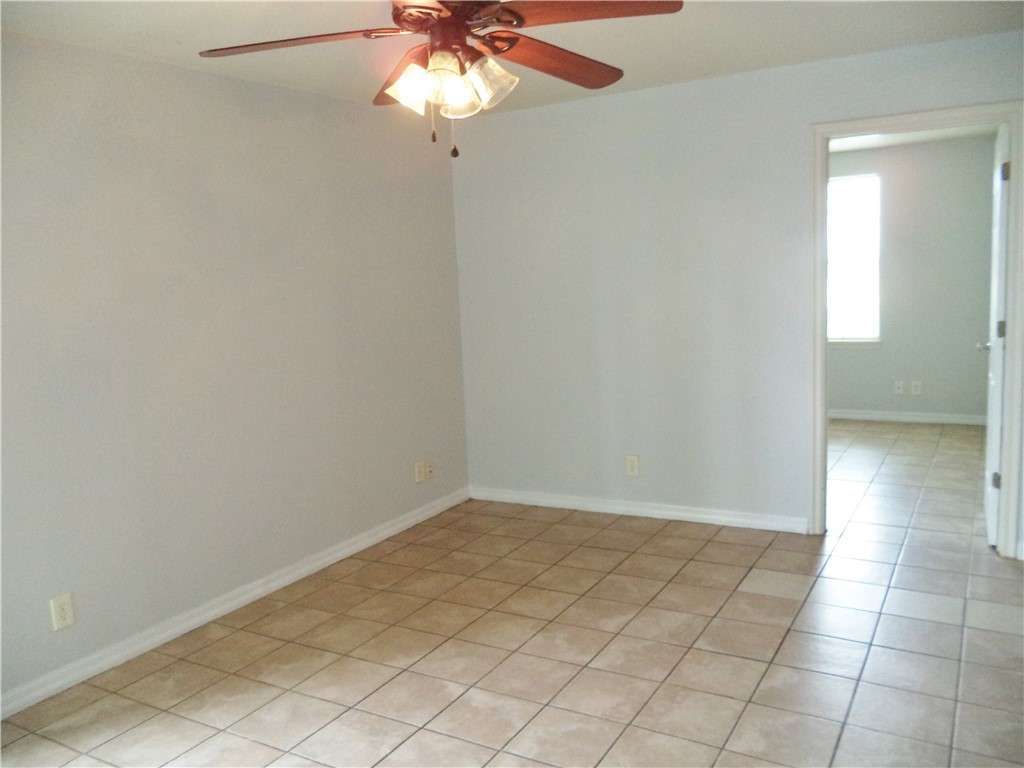 1310 W Broadway Ave Property Photo 4