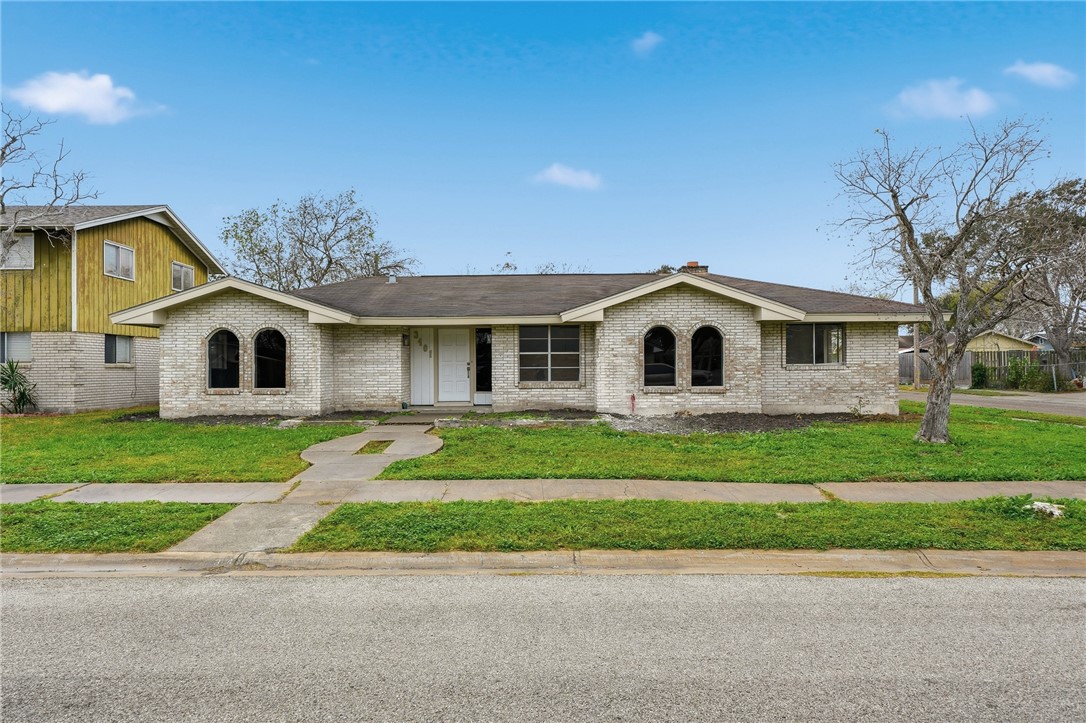 3401 Lynnwood Lane Property Photo 1