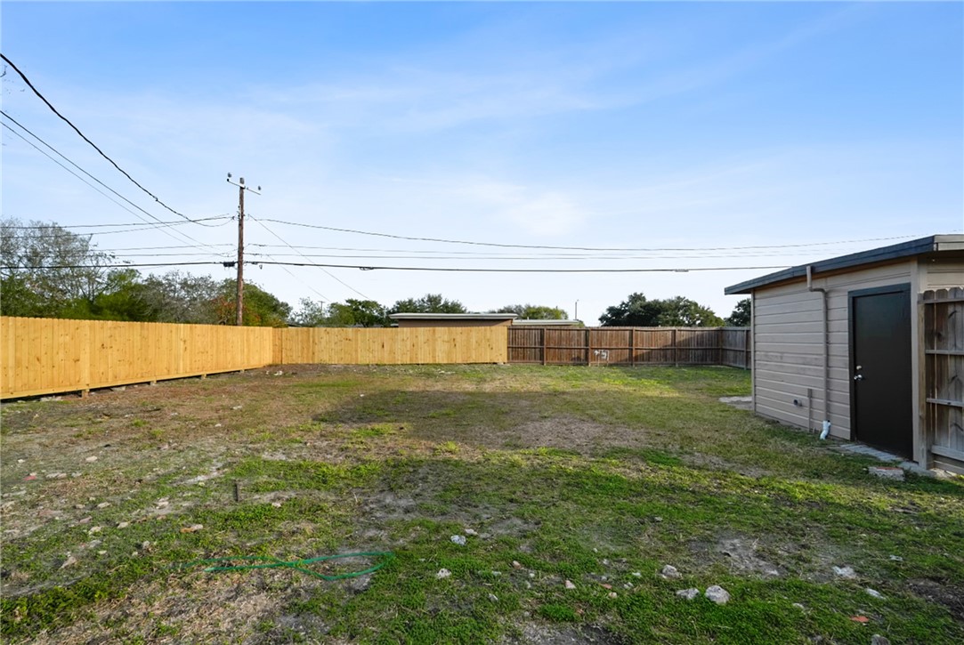 3826 Willow St Property Photo 20