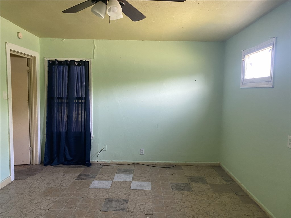 110 S Us Hwy 77 Property Photo 19