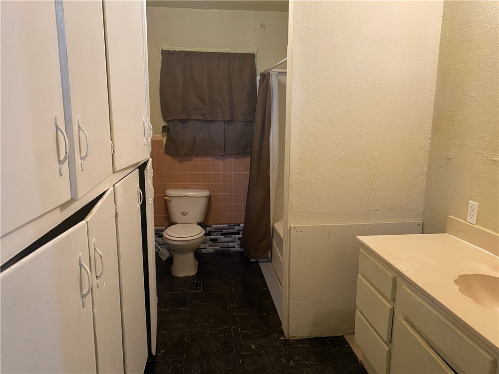 110 S Us Hwy 77 Property Photo 23