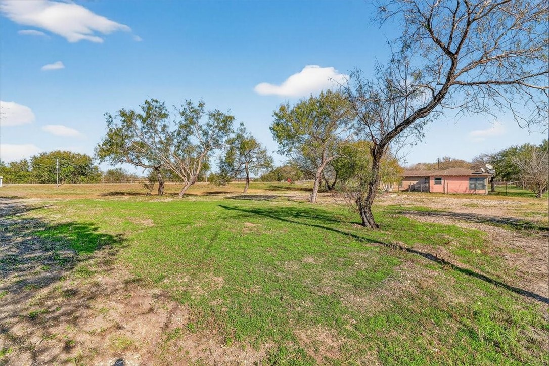 110 S Us Hwy 77 Property Photo 26