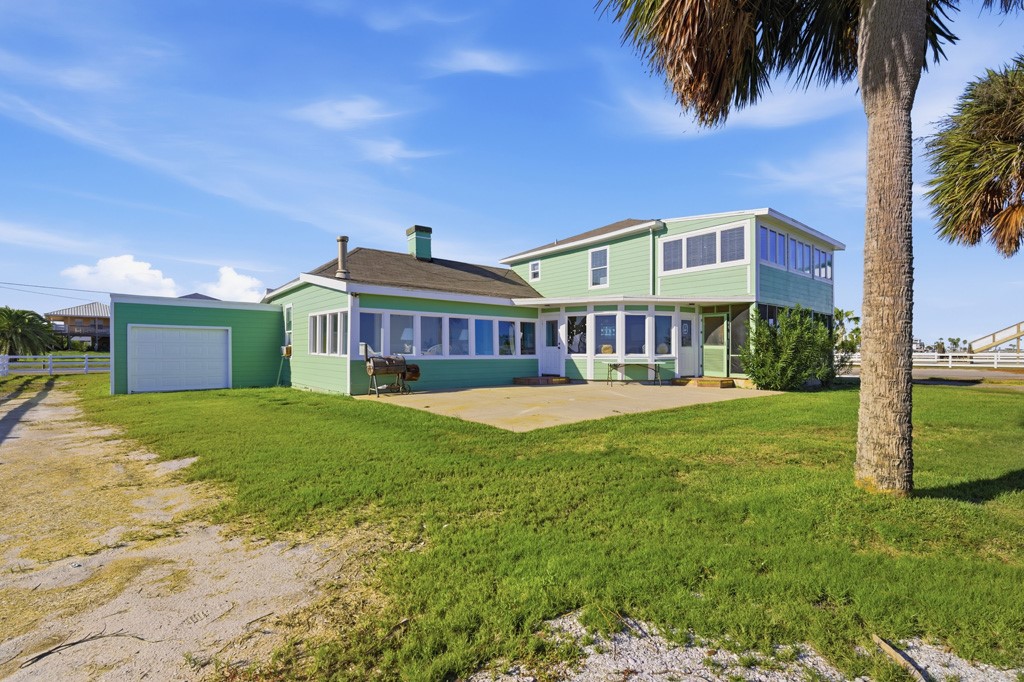 1108/1024 Water Property Photo 1