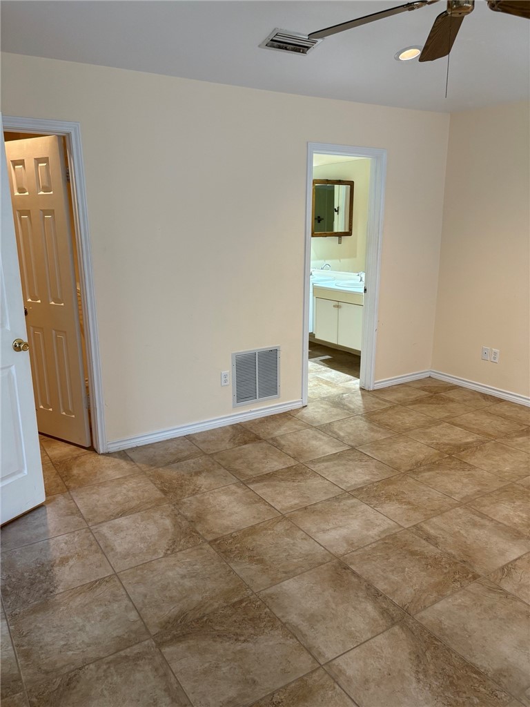 210 Oak Bay St 1102 Property Photo 20